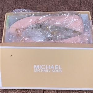 Woman’s dressy flats